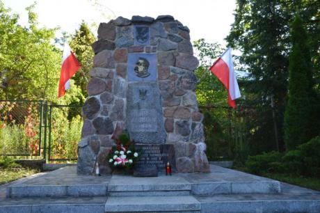 Uroczystość „Poświęcenie pomnika-mogiły żołnierzy 1920 roku w Białowieży”